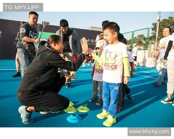 足球在无重力环境下的奇妙飞行与运动探索